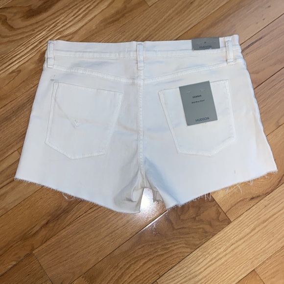 NWT Hudson Gemma Mid-Rise Short - Egret size 31 - Picture 5 of 10